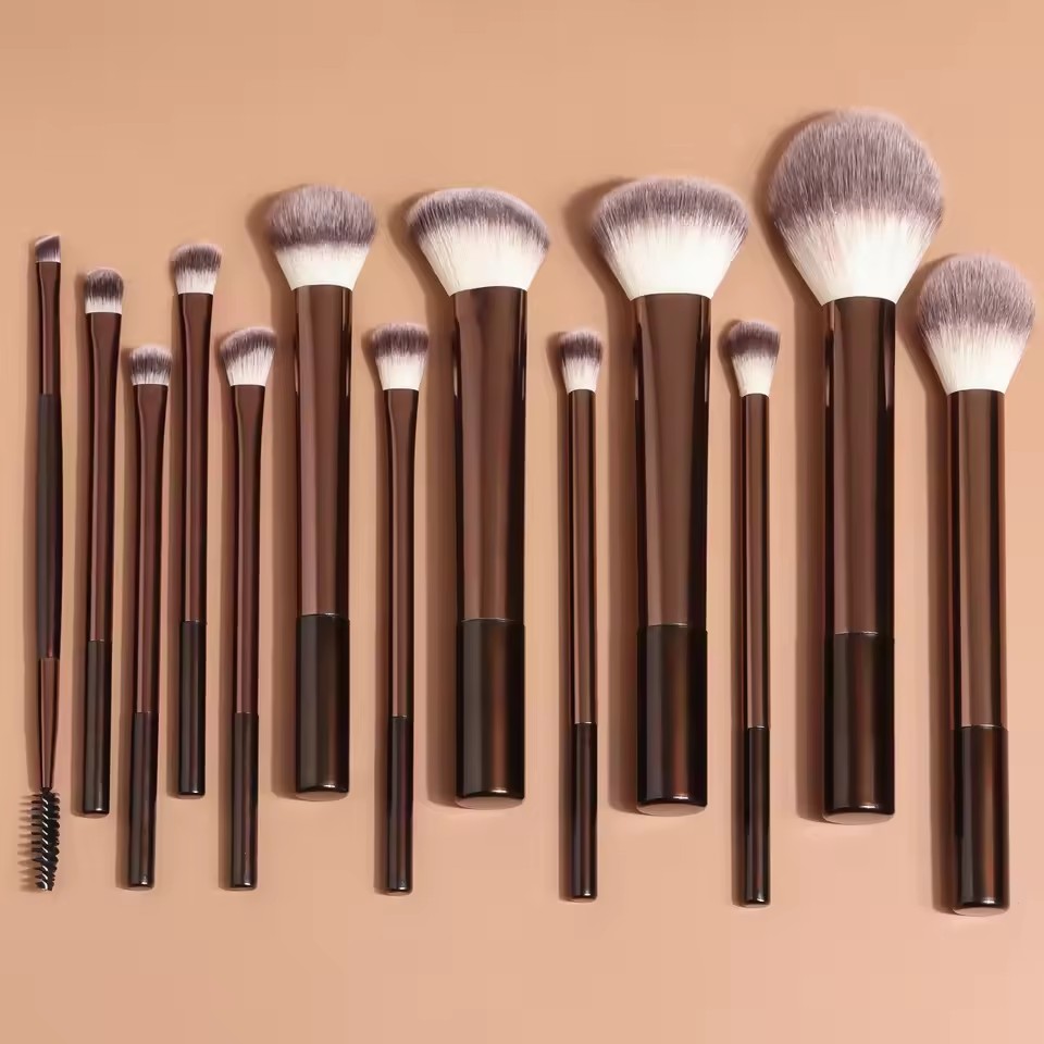 Huda Beauty Makeup Brush Set - Set di 13 Pennelli per Trucco: