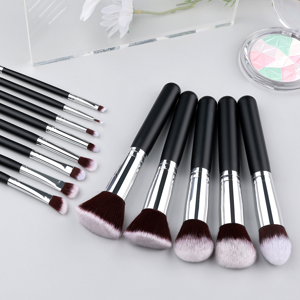 Set di pennelli per trucco pro - Huda Beauty Makeup Brush Set recensione e prezzo