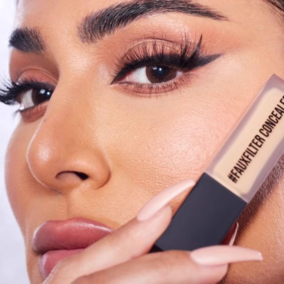 Huda Beauty Filtro finto Corre - Beauty Makeup Filter recensione e prezzo
