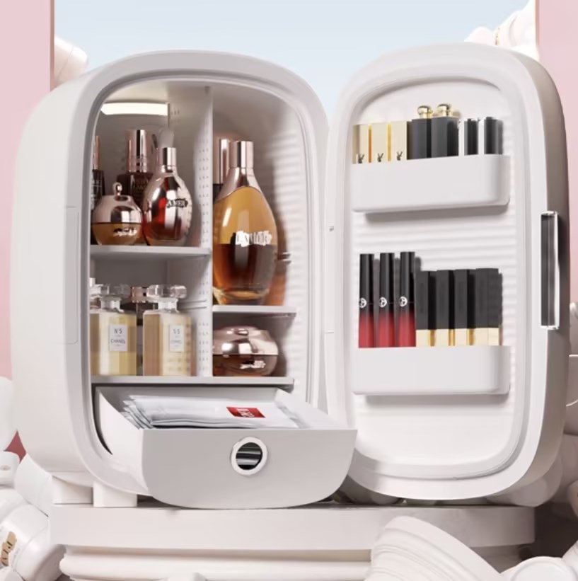 Mini frigorifero portatile da  - Beauty Makeup Fridge recensione e prezzo