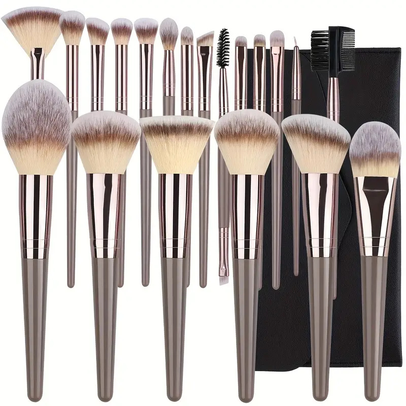Set di 10-20 Pennelli per Truc - Huda Beauty Makeup Brush Set recensione e prezzo