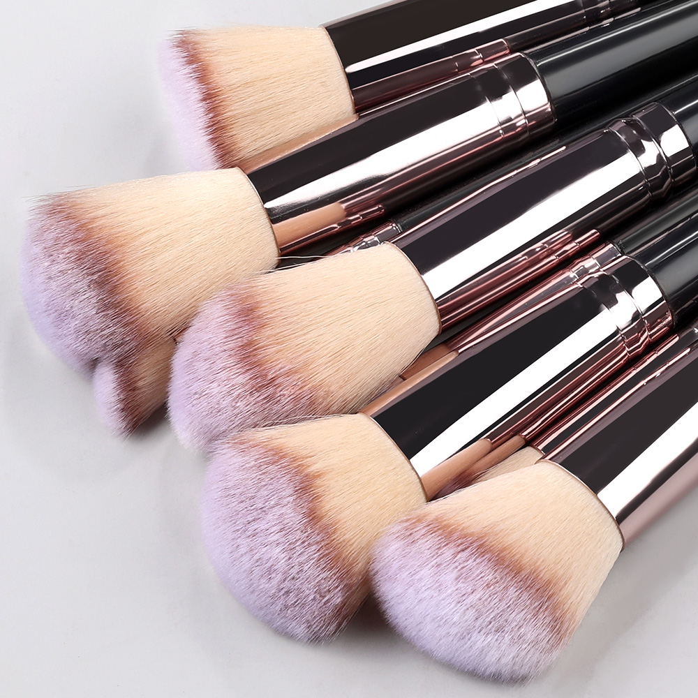 Set di pennelli per trucco pro - Huda Beauty Makeup Brush Set recensione e prezzo