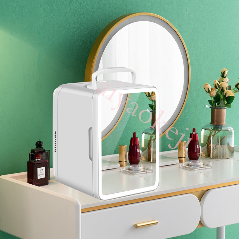 Mini frigorifero cosmetico da  - Beauty Makeup Fridge recensione e prezzo