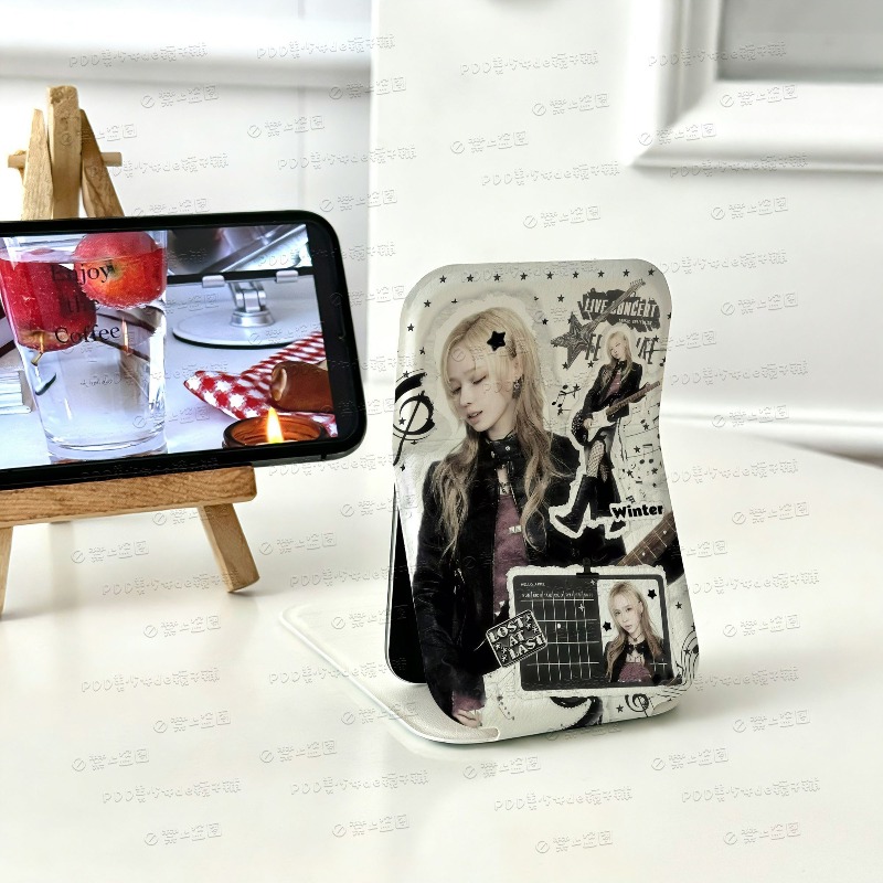 Specchio Pieghevole Mini Aespa - Beauty And Makeup recensione e prezzo