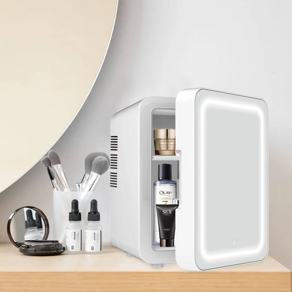 Mini frigorifero da bellezza d - Beauty Makeup Fridge recensione e prezzo